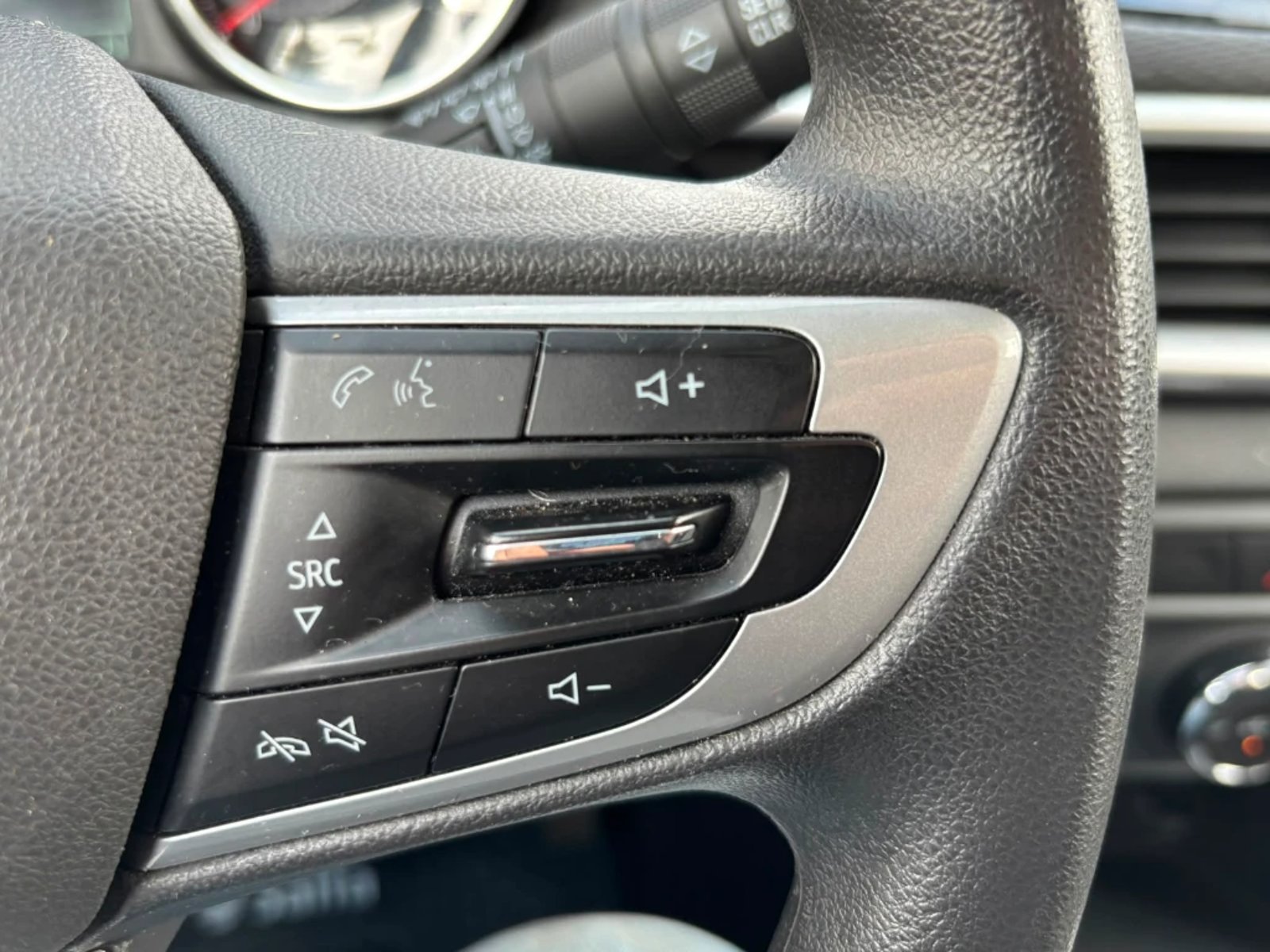 Chevrolet Tracker 2025 - Imagen 18 de 20