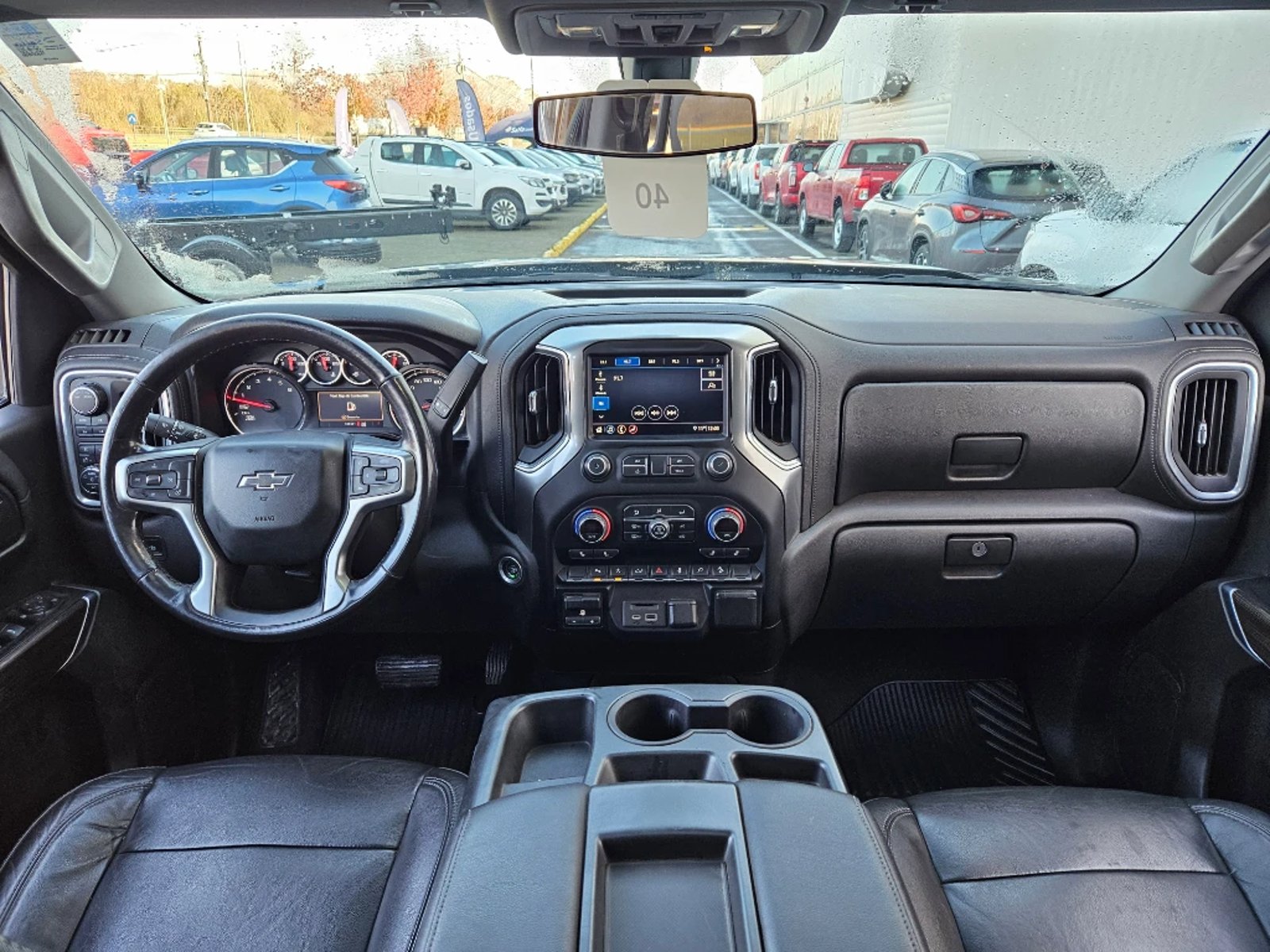 Chevrolet SILVERADO 5.3 LT TRAILBOSS Z71 4X4 AT 4P 2021 - Imagen 8 de 20