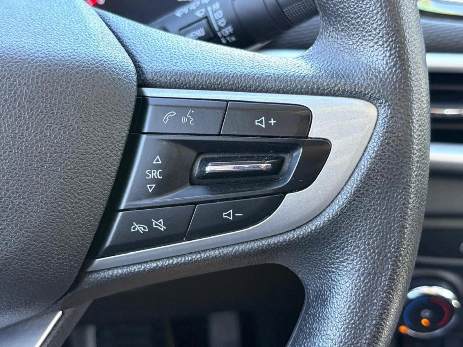 CHEVROLET TRACKER 1.2T LTZ R 4X2 AT 5P 2025 - Imagen 18 de 20