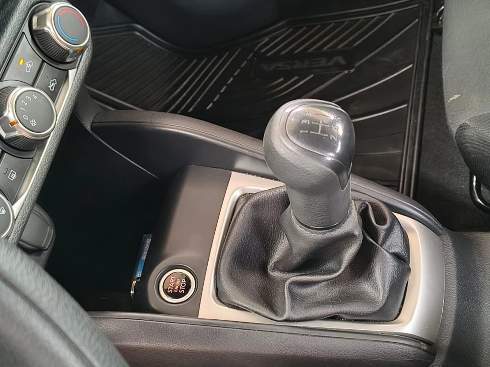 Nissan Versa 2025 - Imagen 14 de 20