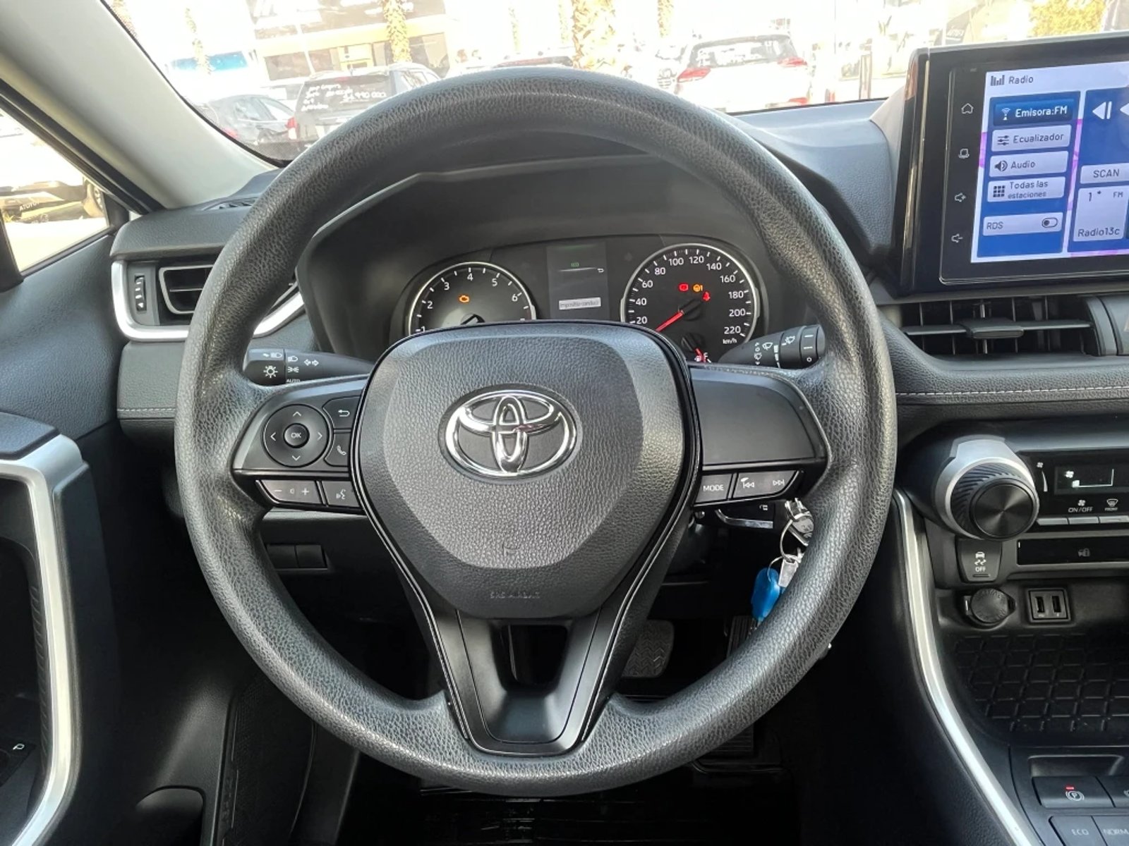 Toyota Rav4 2025 - Imagen 13 de 20