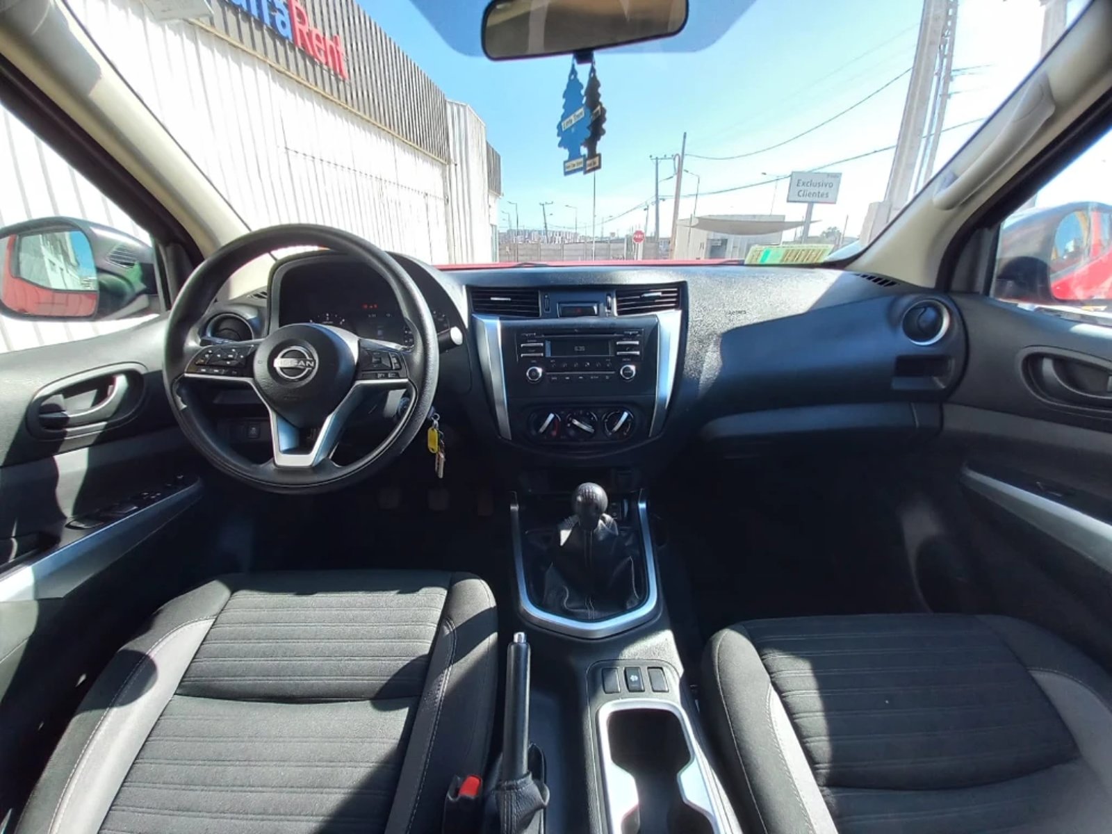 Nissan NAVARA DC 4x2 2.3TDI SE 2024 - Imagen 16 de 20