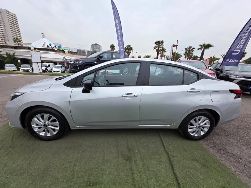 Nissan Versa 2025 - Imagen 8 de 20