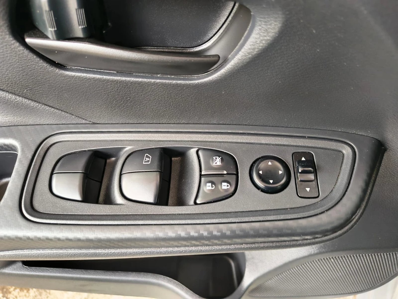 Nissan Versa 2025 - Imagen 18 de 20