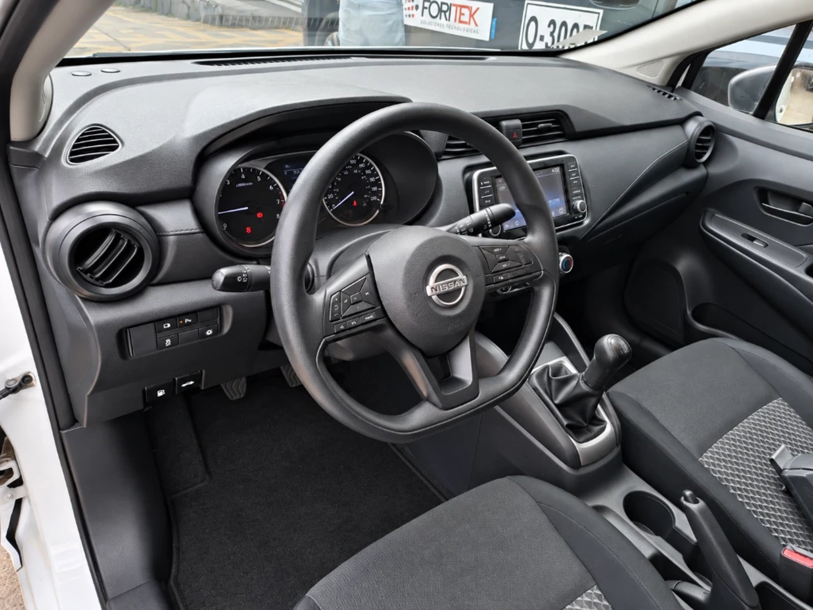 Nissan Versa 2025 - Imagen 11 de 20