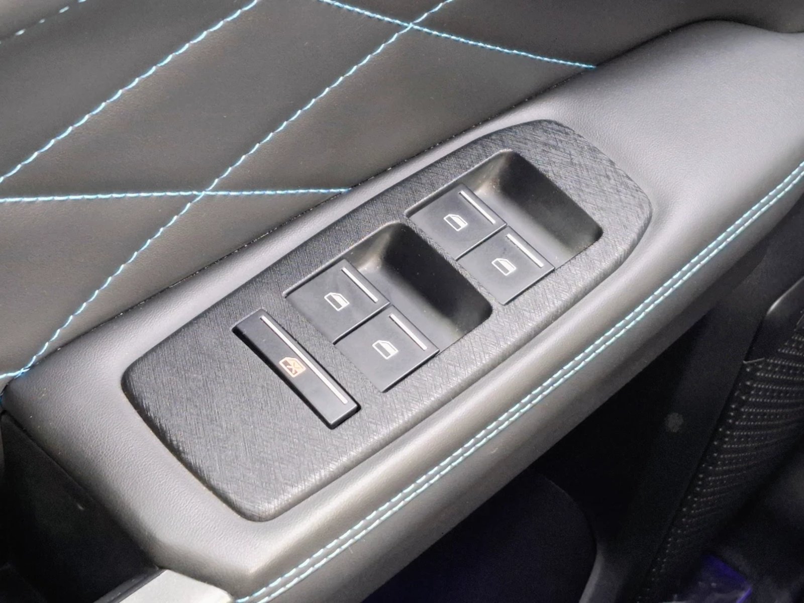 ZX Auto GRAND LION 2.3T 4WD DIESEL AT 4P 2026 - Imagen 11 de 20
