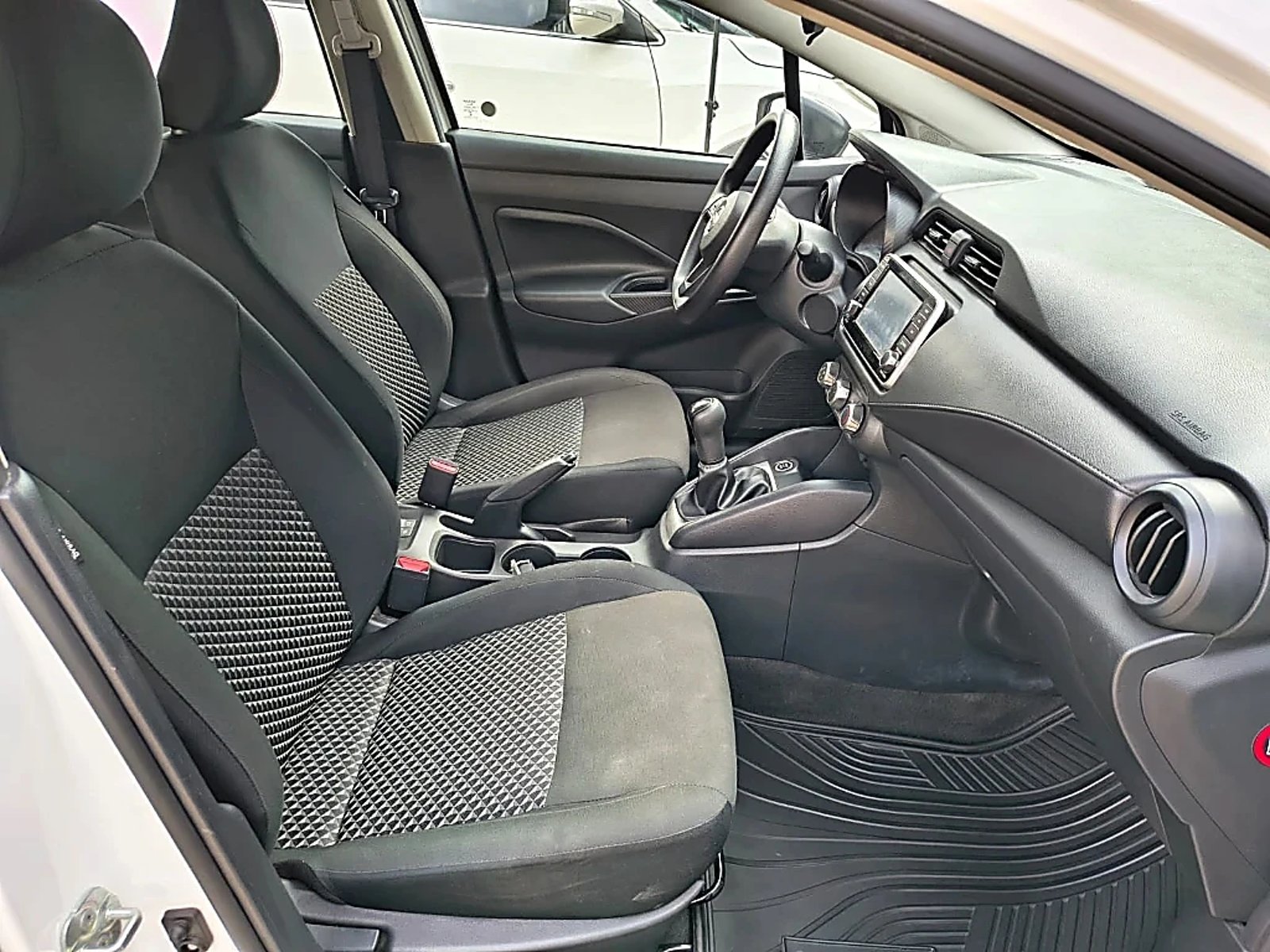 Nissan Versa 2025 - Imagen 18 de 20