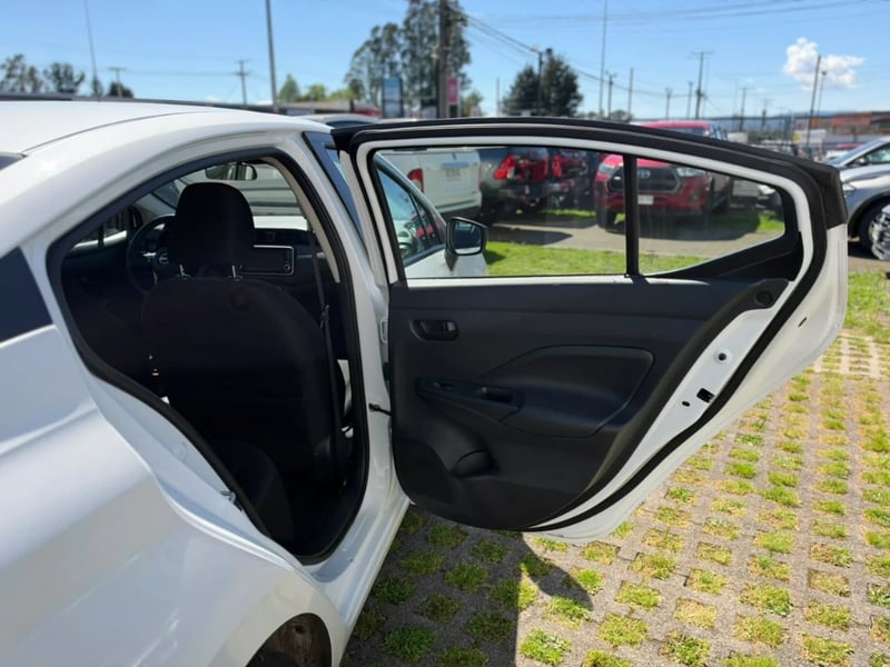 Nissan Versa 2025 - Imagen 18 de 20