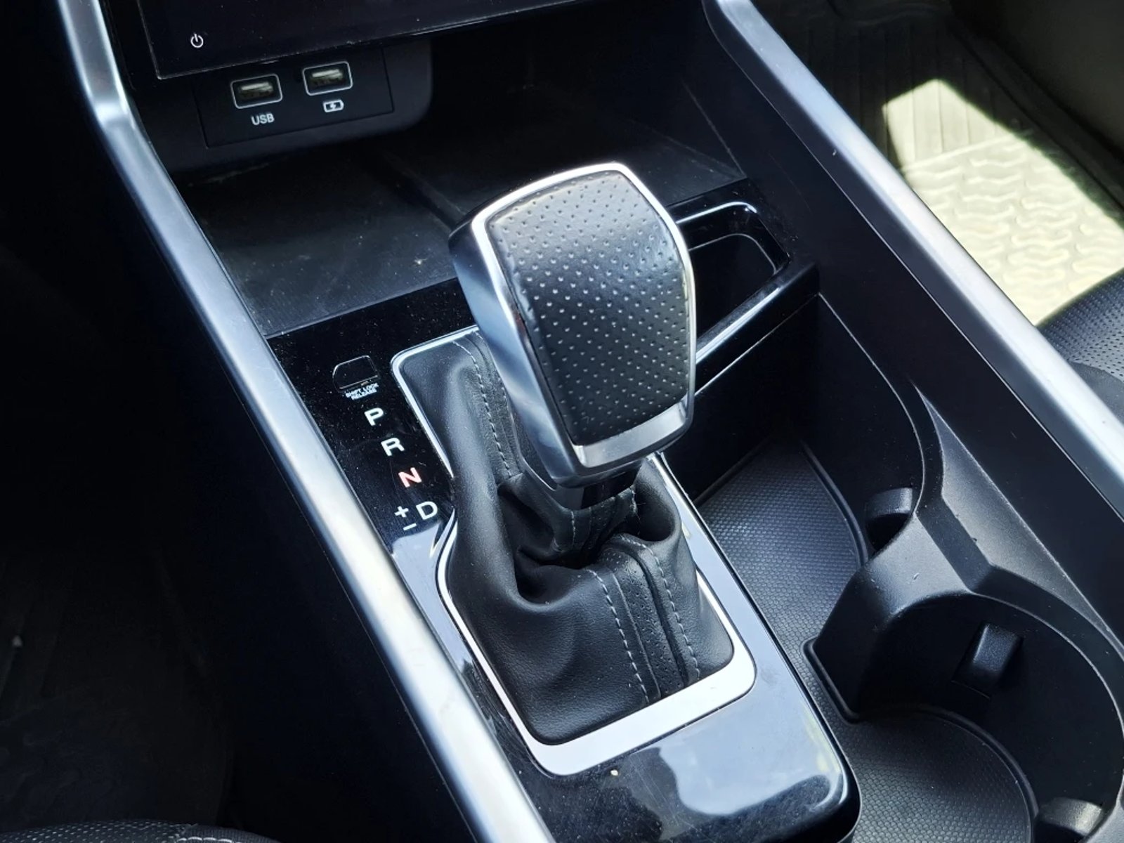 SsangYong TORRES 1.5T LIMITED PLUS 4WD BITONO AT 5P 2023 - Imagen 18 de 20