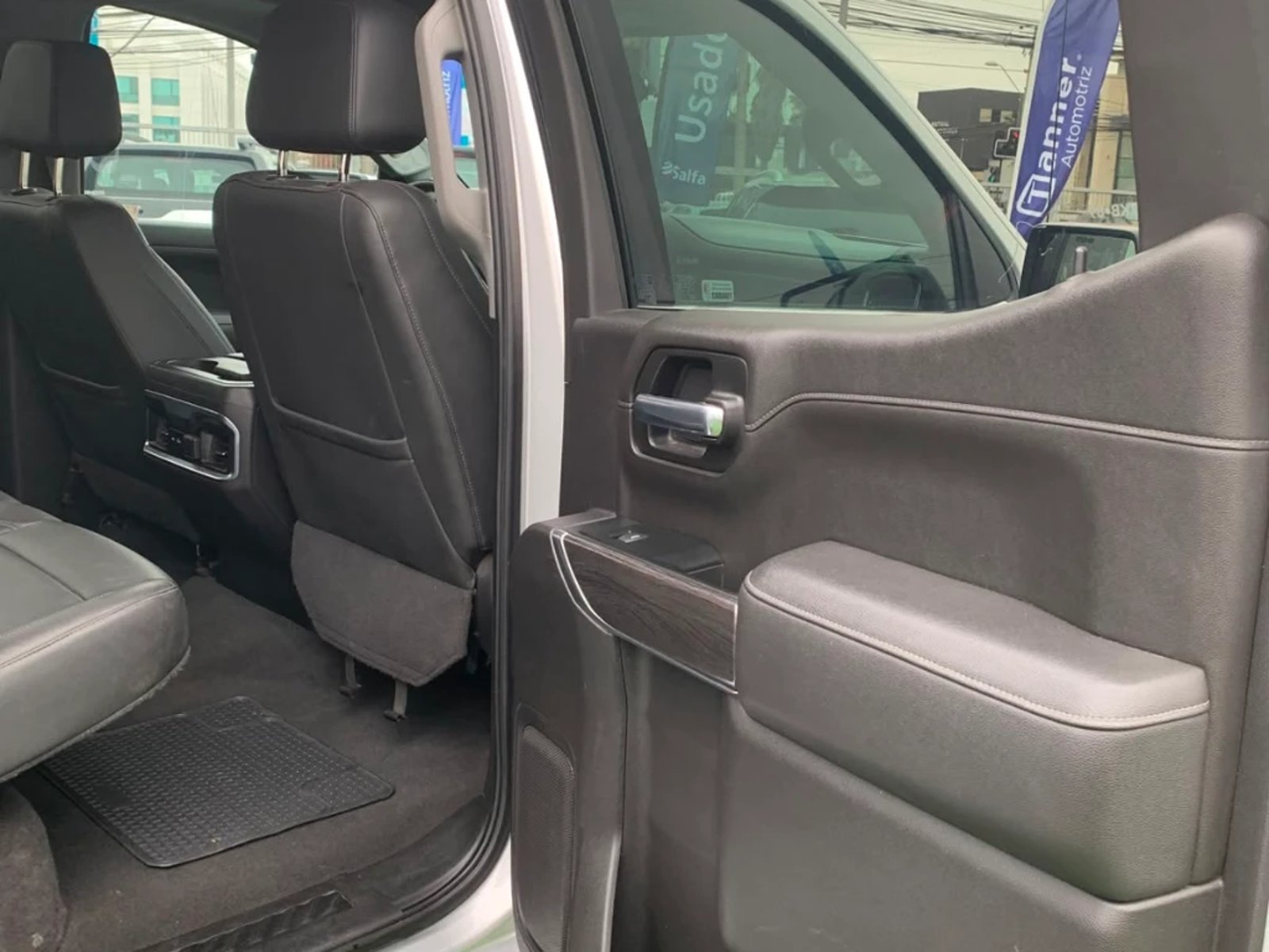 Chevrolet Silverado 2022 - Imagen 15 de 18