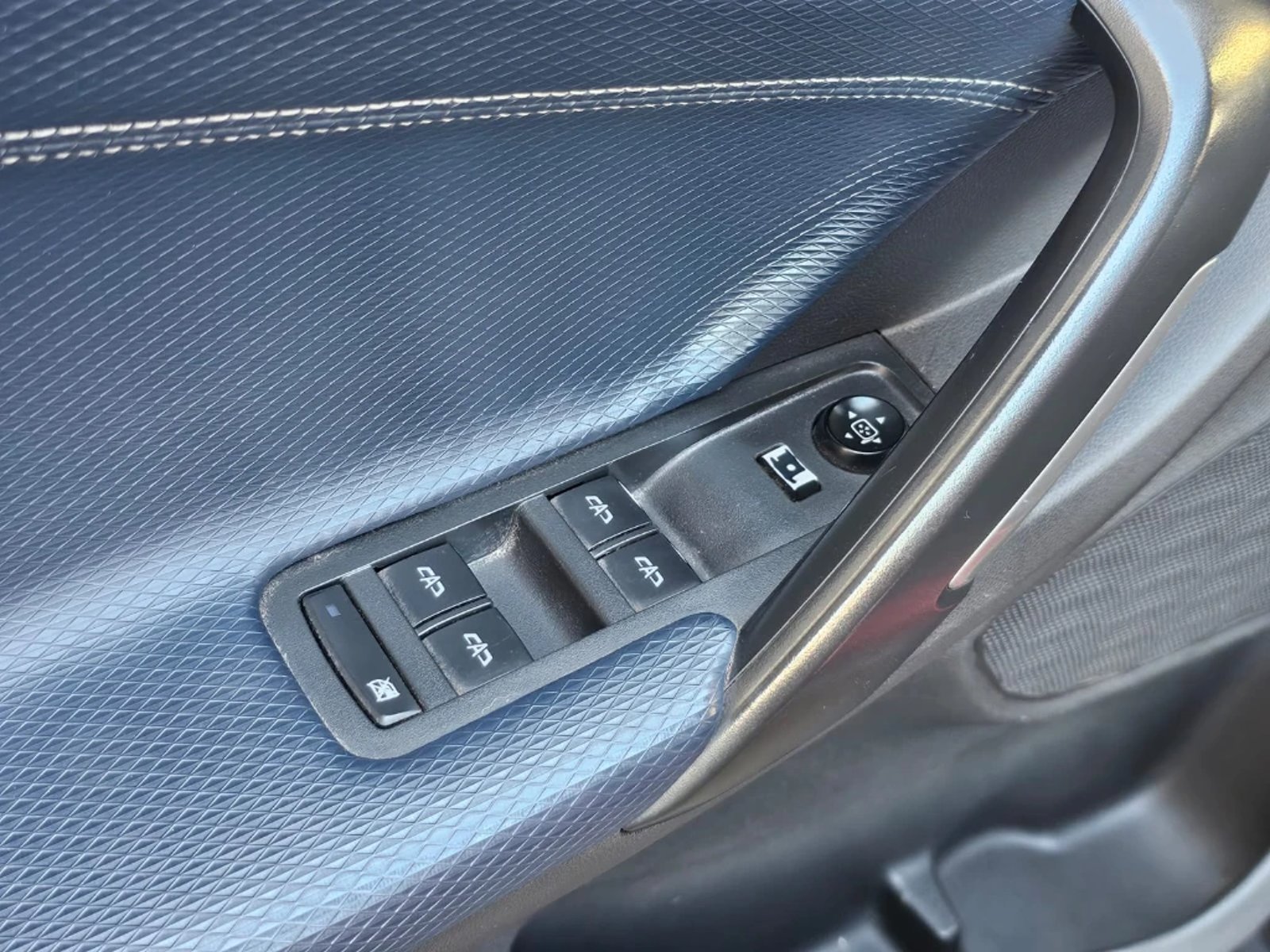 Chevrolet TRACKER 1.2T PREMIER FWD AT 5P 2021 - Imagen 15 de 20