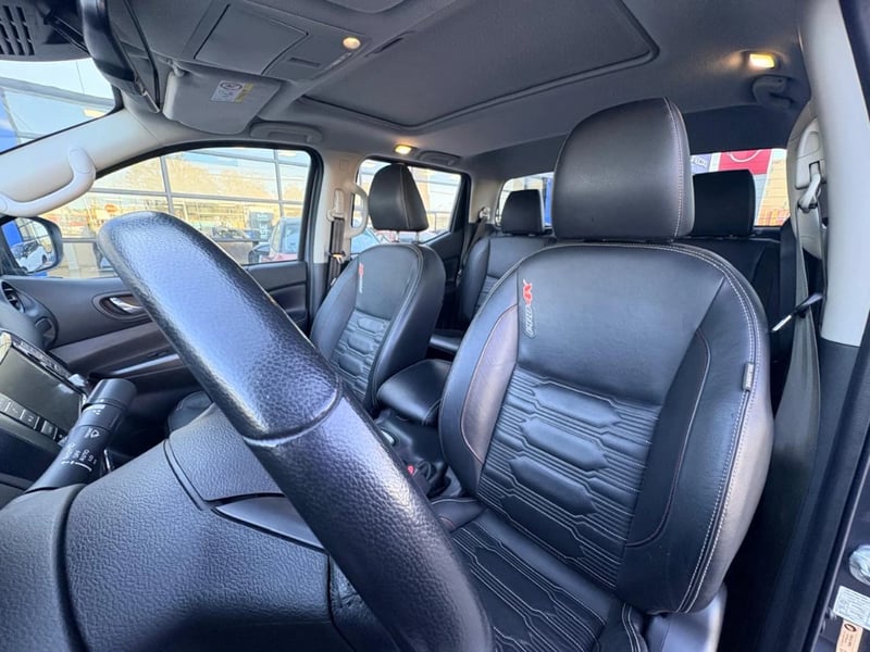 Nissan Navara 2024 - Imagen 15 de 20