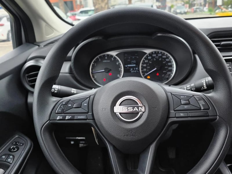 Nissan Versa 2025 - Imagen 15 de 20
