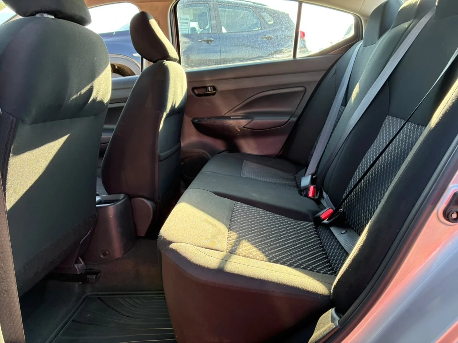 Nissan Versa 2025 - Imagen 20 de 20