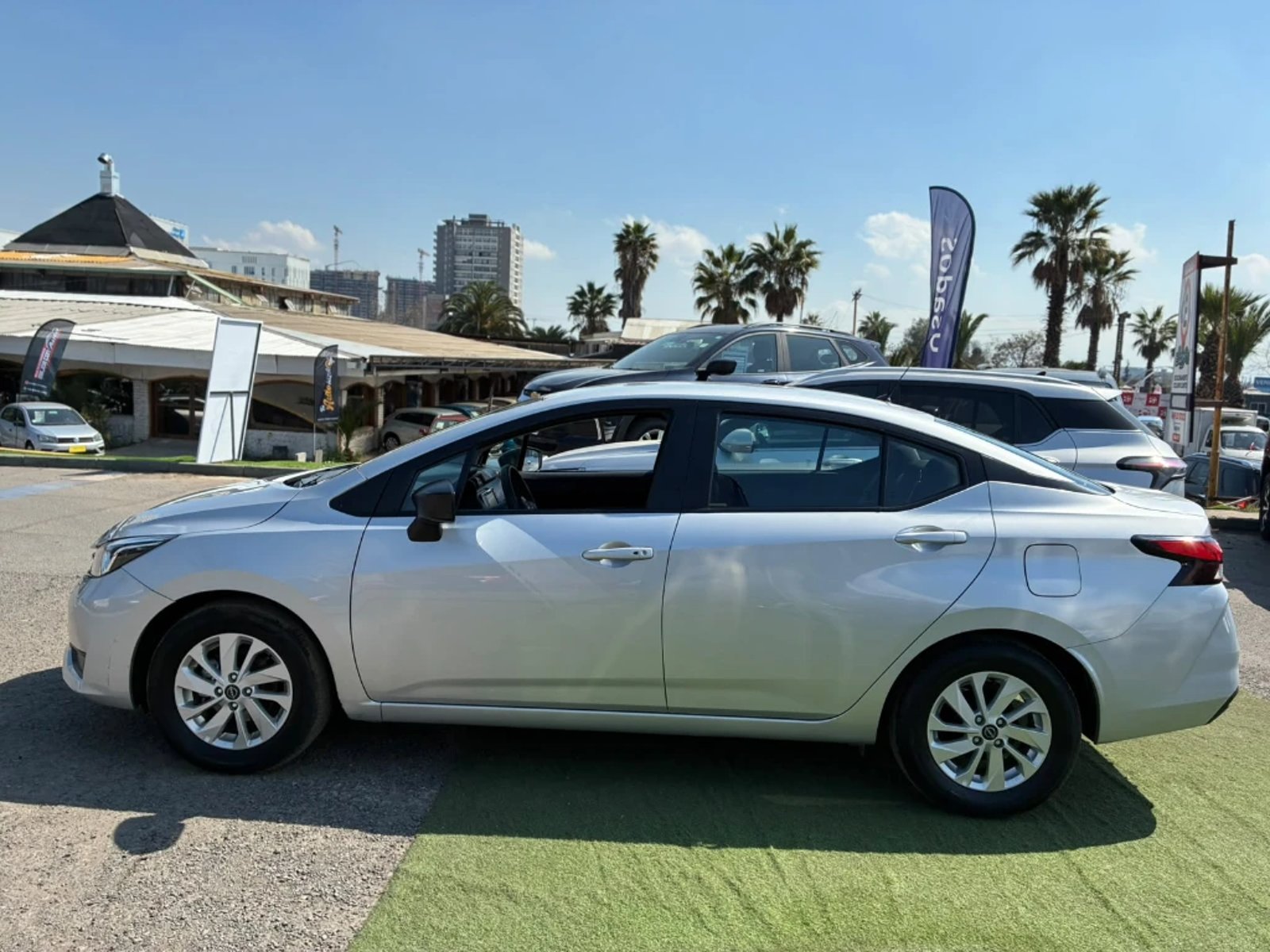 Nissan Versa 2025 - Imagen 8 de 20