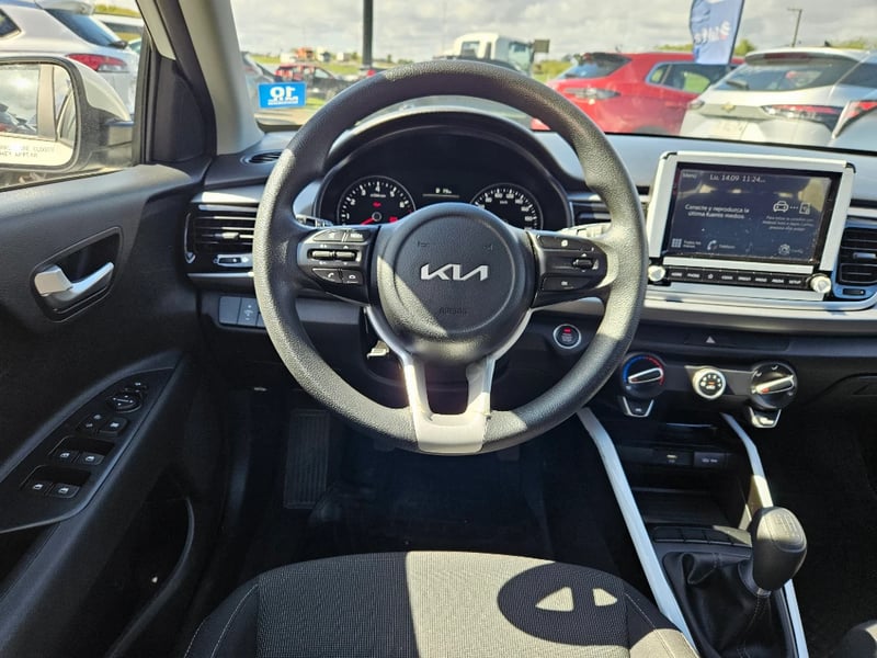 Kia Rio 4 2024 - Imagen 13 de 20