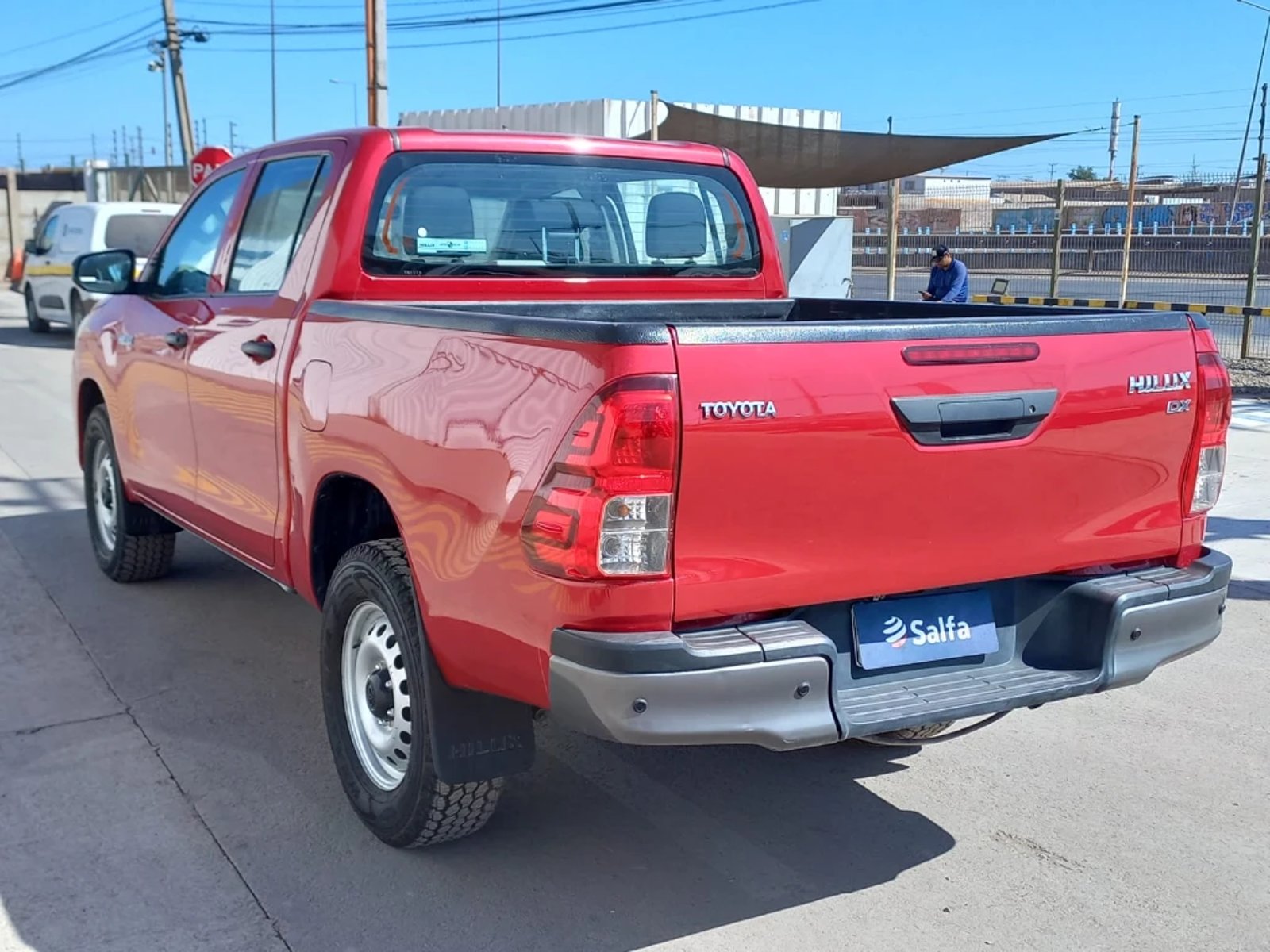 TOYOTA HILUX DCAB MT 4X4 2.4 2024 - Imagen 8 de 20