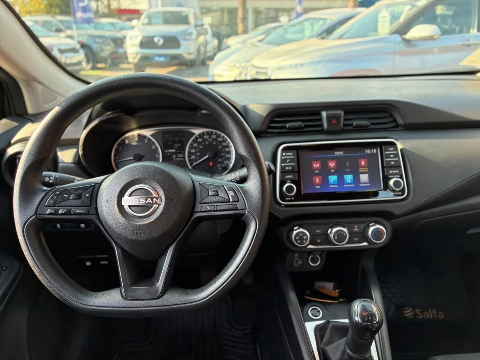 Nissan Versa 2025 - Imagen 10 de 20