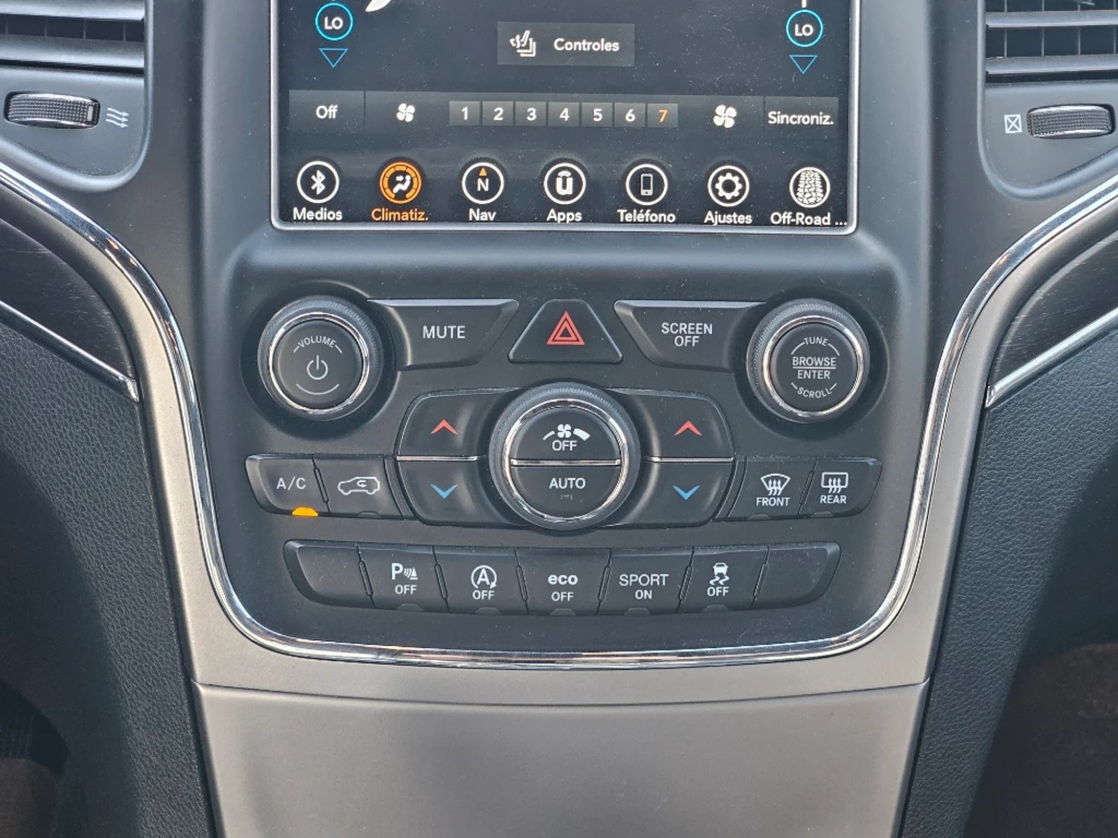 Jeep Grand cherokee 2018 - Imagen 15 de 20
