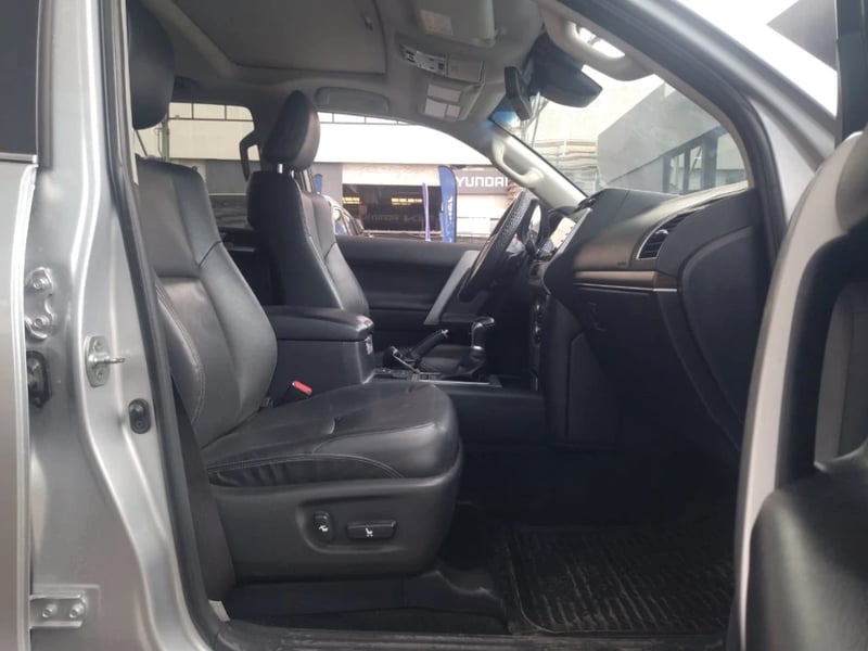 Toyota Land cruiser prado 2024 - Imagen 16 de 20