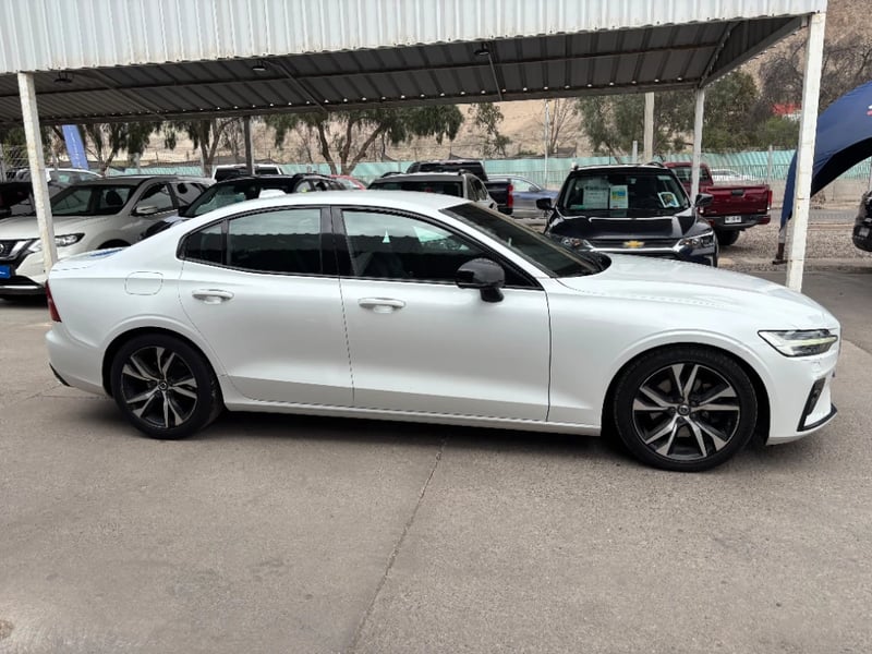 Volvo S60 2020 - Imagen 4 de 20