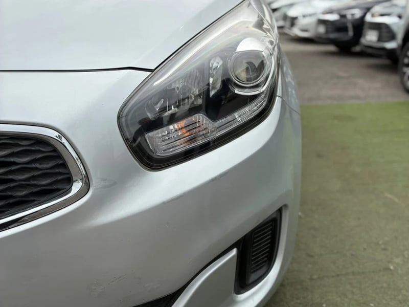 Kia Carens 2015 - Imagen 9 de 20