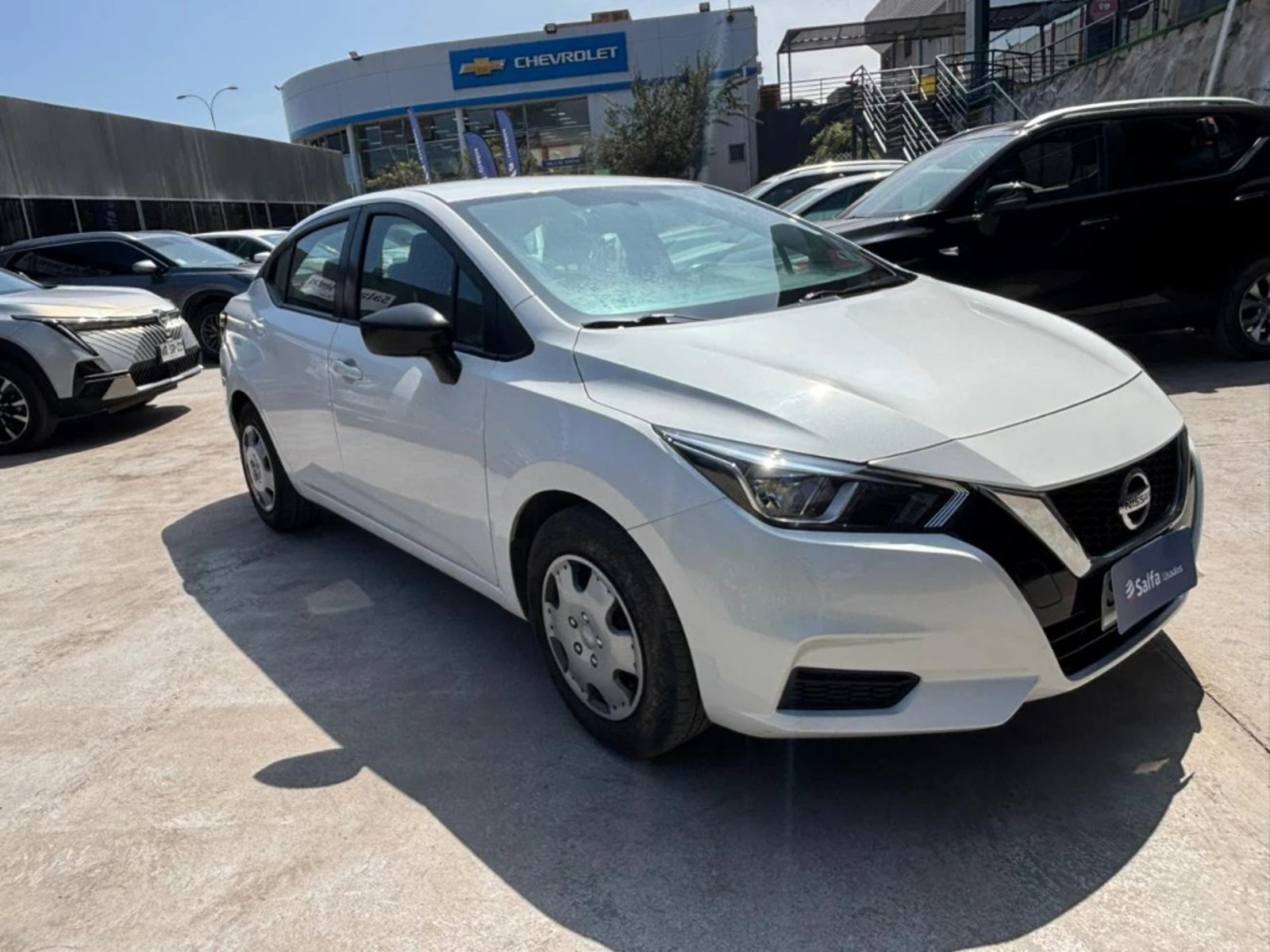 Nissan Versa 2023 - Foto 3 de 15