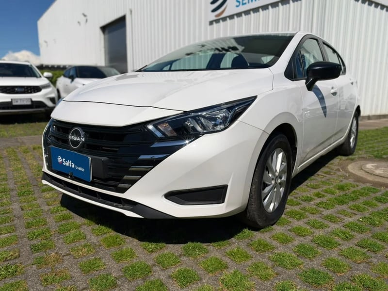 Nissan Versa 2025