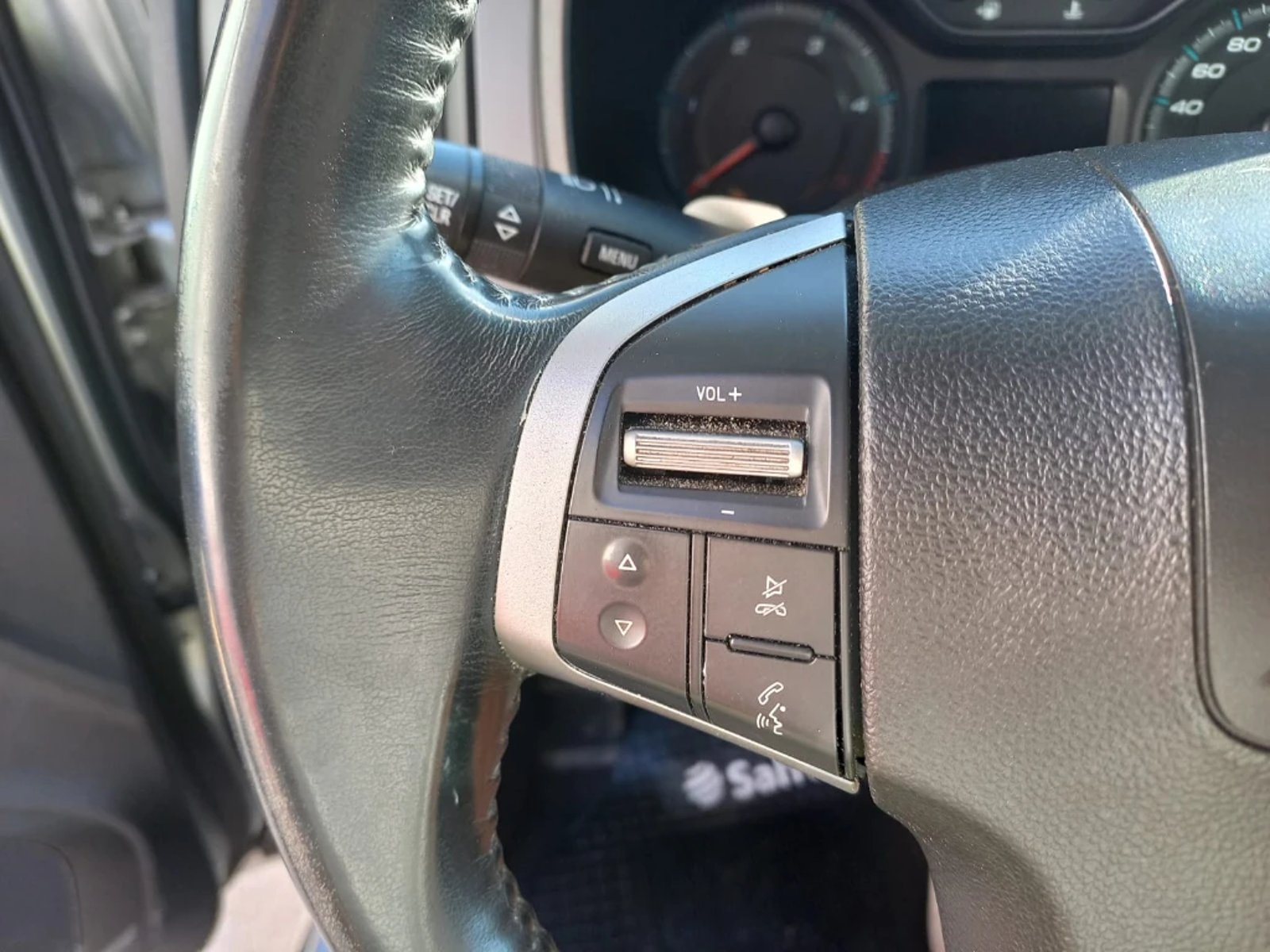 Chevrolet COLORADO LT MT 2.8TD 4WD 2023 - Imagen 18 de 20