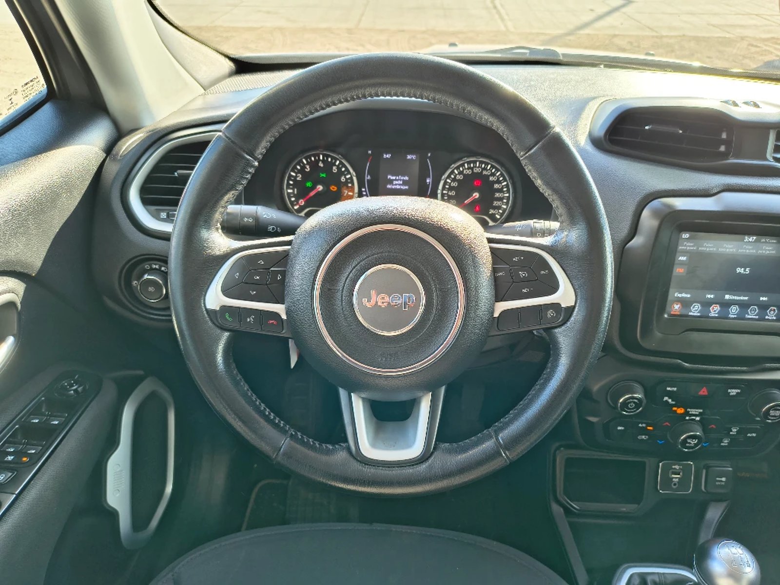 Jeep RENEGADE 1.8 SPORT 4X2 MT 5P 2022 - Imagen 18 de 20