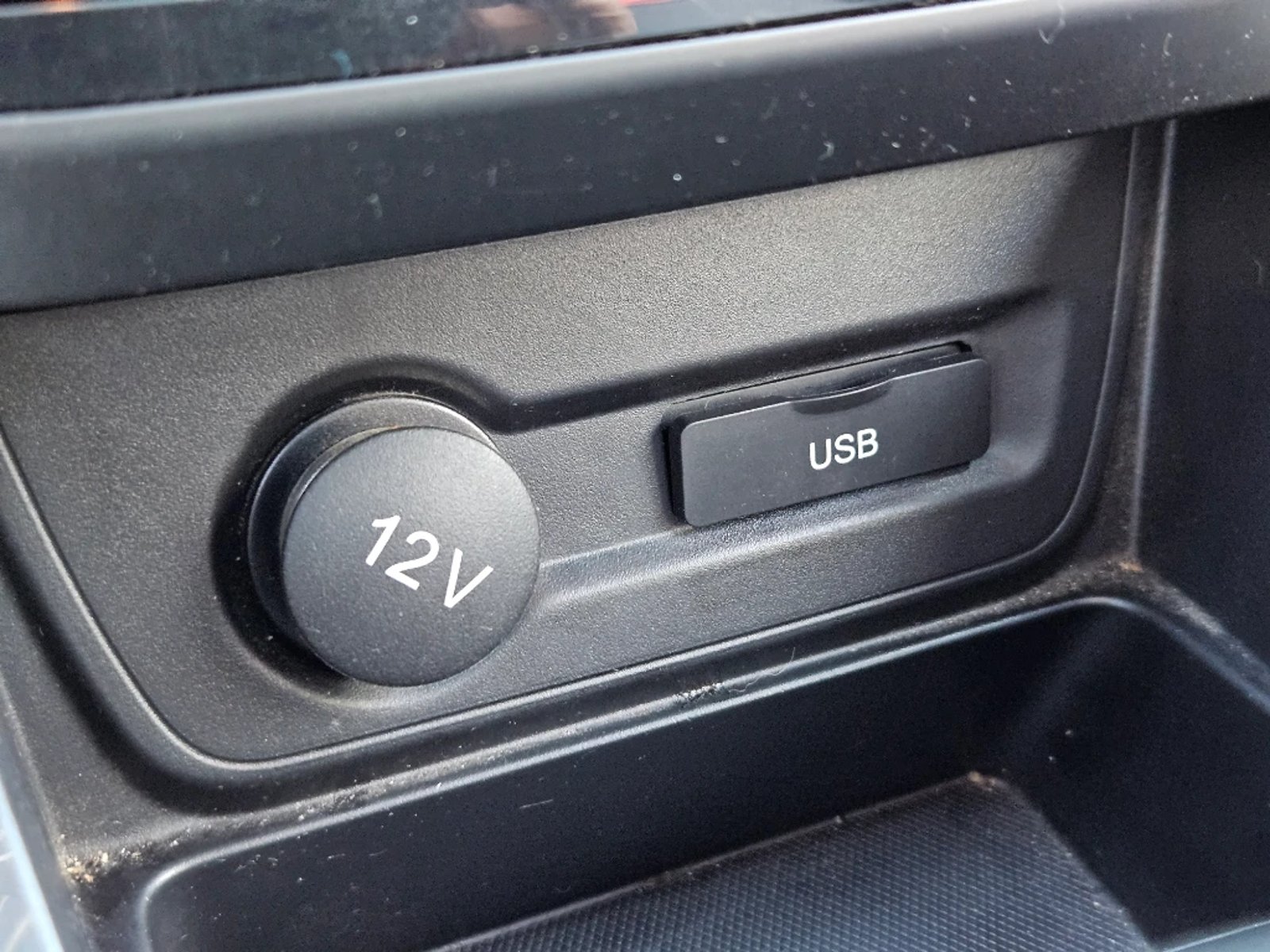 Chevrolet GROOVE 1.5 PREMIER 4X2 MT 5P 2023 - Imagen 20 de 20