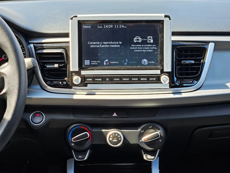 Kia Rio 4 2024 - Imagen 18 de 20
