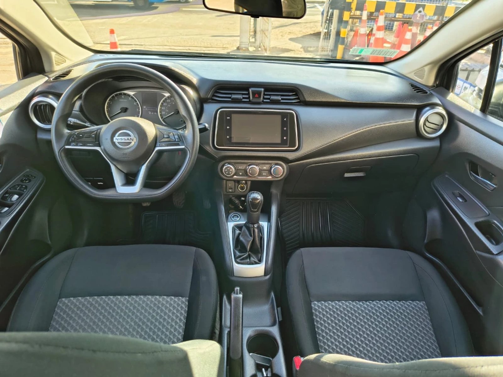 Nissan Versa 2022 - Imagen 11 de 17