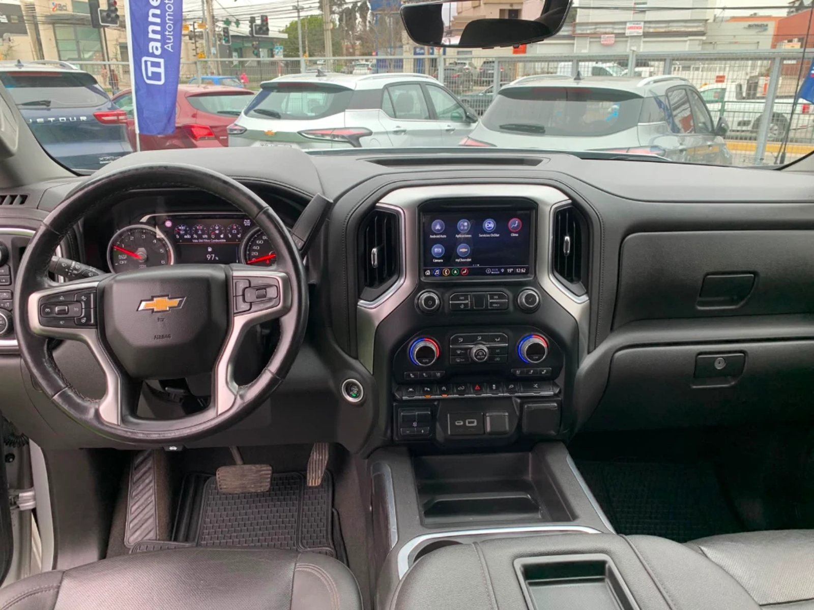Chevrolet Silverado 2022 - Imagen 10 de 18