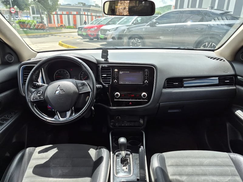 Mitsubishi Outlander 2021 - Imagen 10 de 20