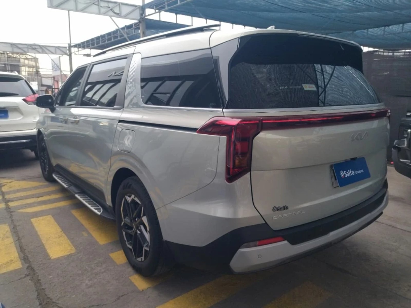 Kia Carnival 2025 - Imagen 7 de 20