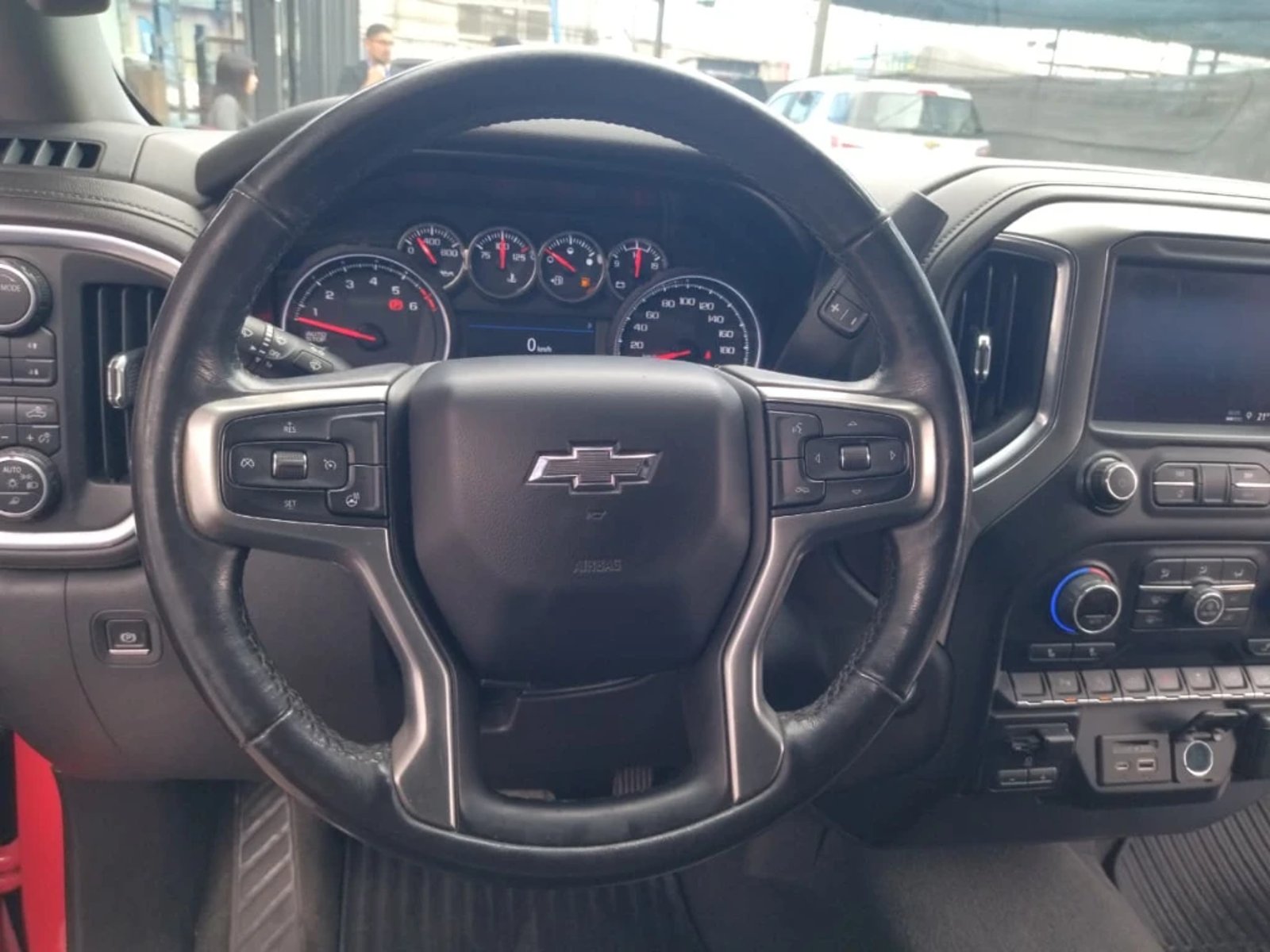 Chevrolet Silverado 2021 - Imagen 14 de 20
