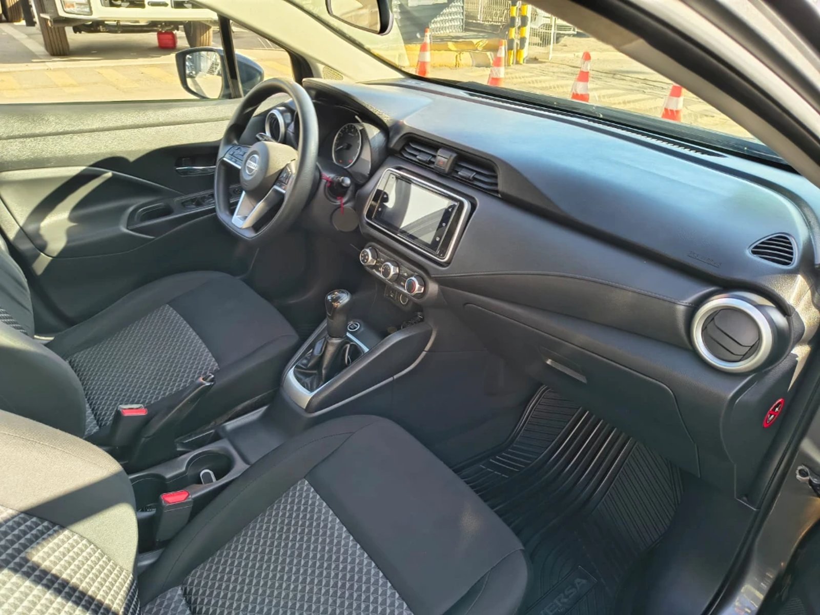 Nissan Versa 2022 - Imagen 7 de 17