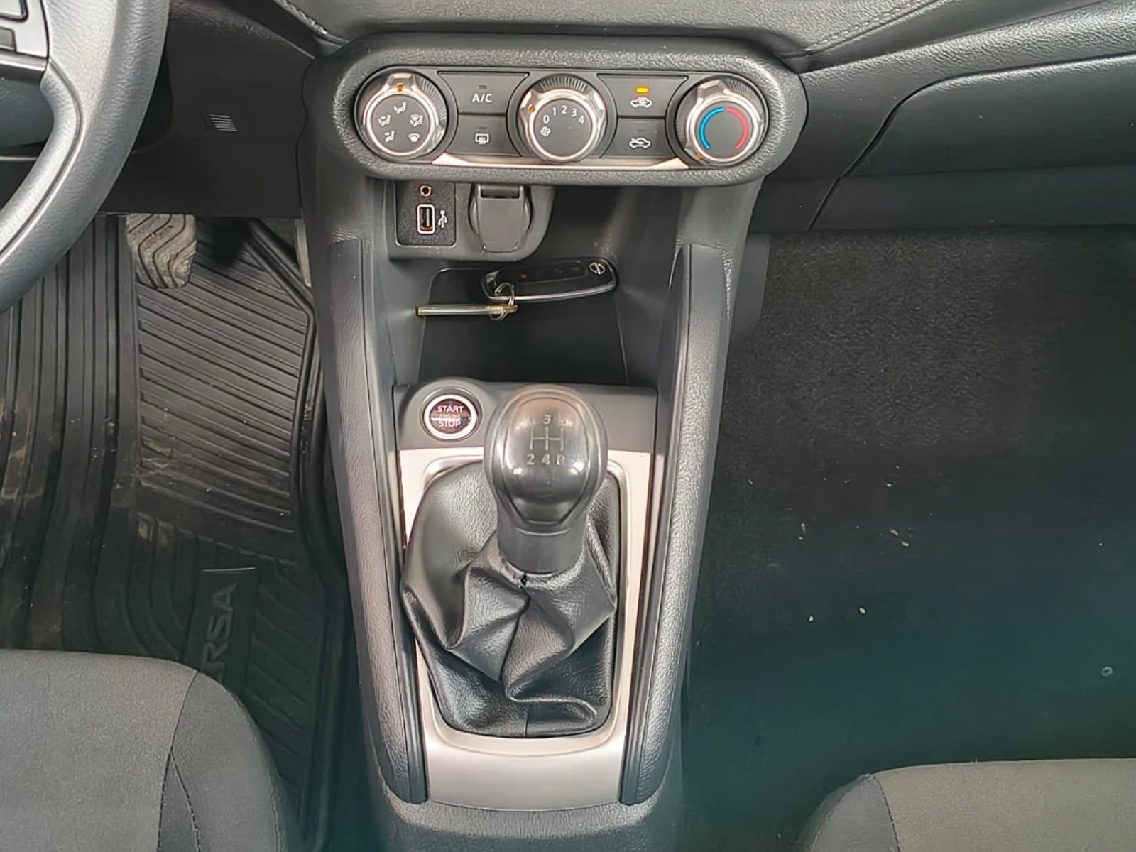 Nissan Versa 2025 - Imagen 17 de 20