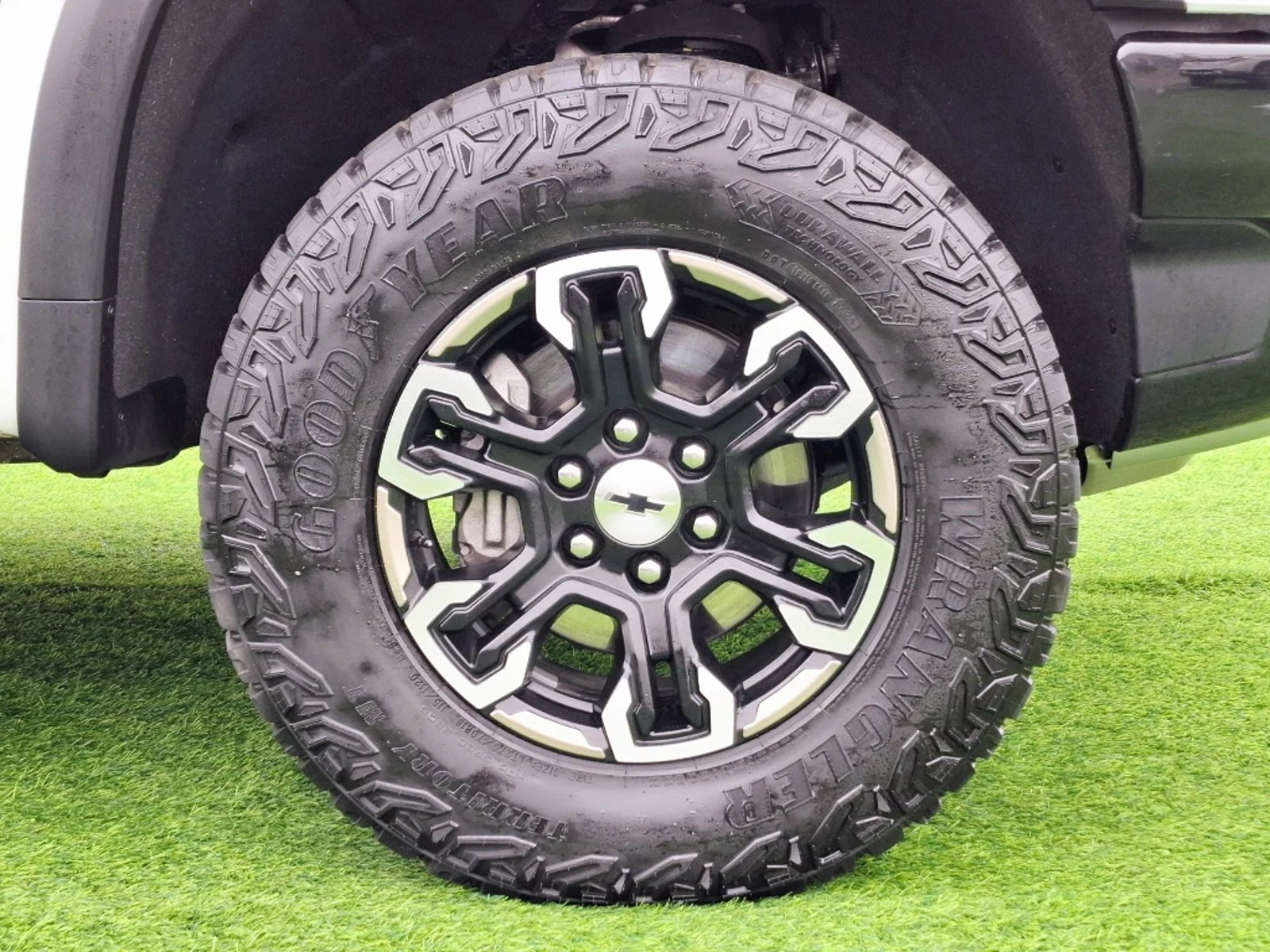 Chevrolet SILVERADO 6.2 ZR2 R 4X4 AT 4P 2025 - Imagen 8 de 20