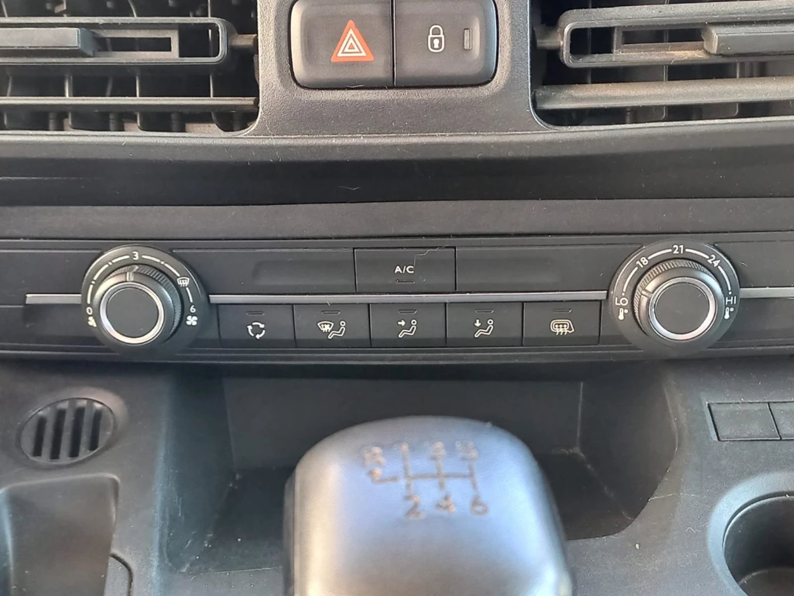 Peugeot Partner 2024 - Imagen 17 de 20