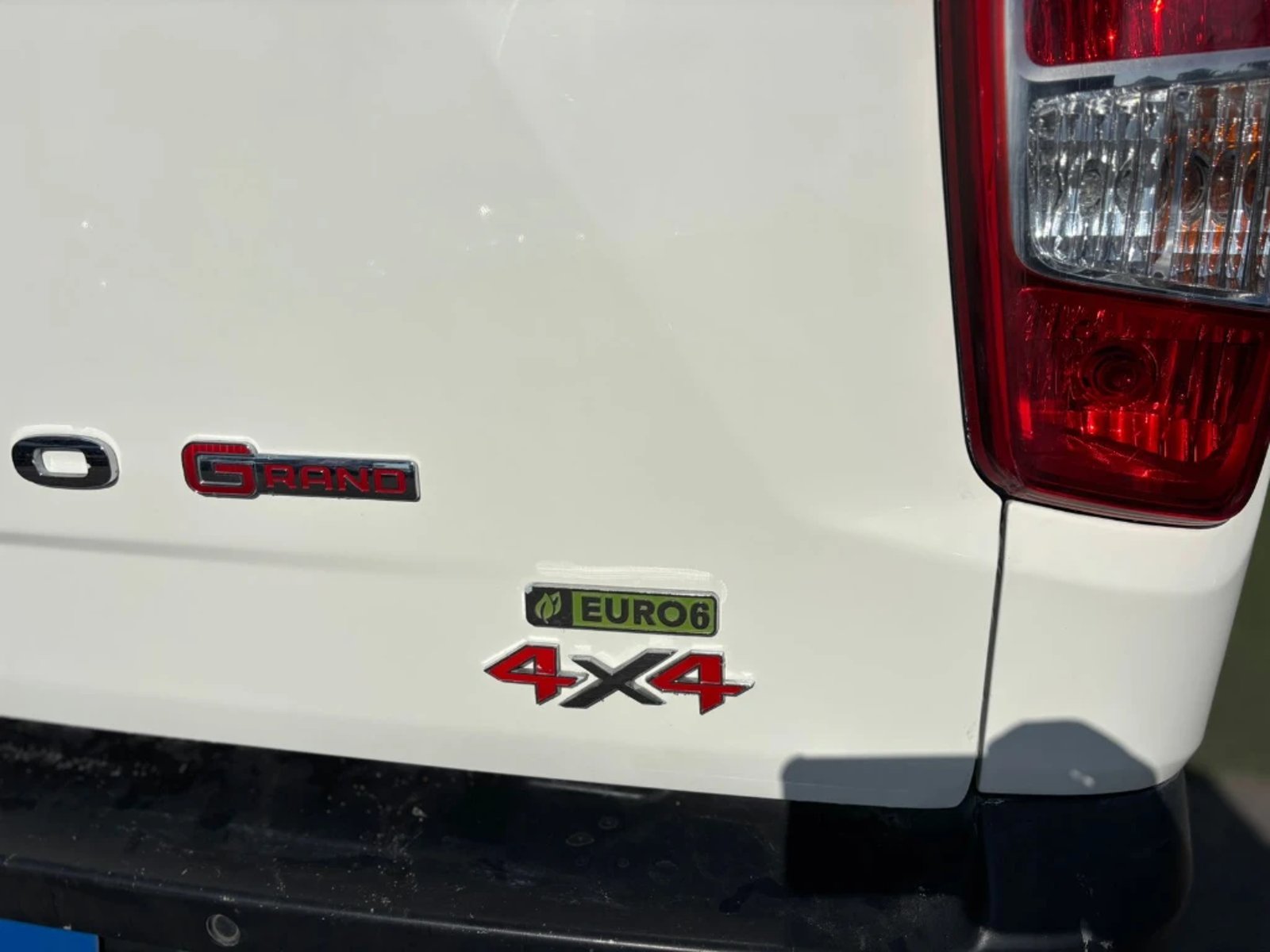 SsangYong GRAND MUSSO 2.2 GRAND LIMITED TD DIESEL 4WD AT6 4P 2023 - Imagen 9 de 20