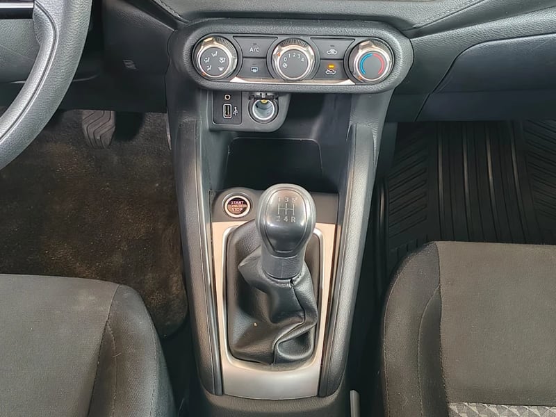 Nissan Versa 2025 - Imagen 15 de 20