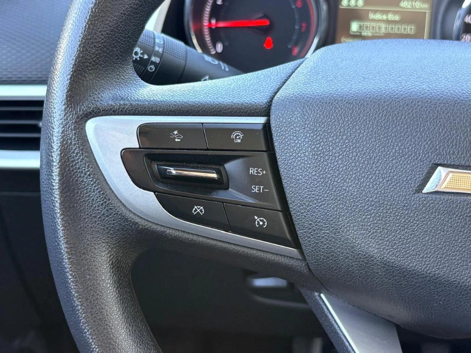 CHEVROLET TRACKER 1.2T LTZ R 4X2 AT 5P 2025 - Imagen 19 de 20