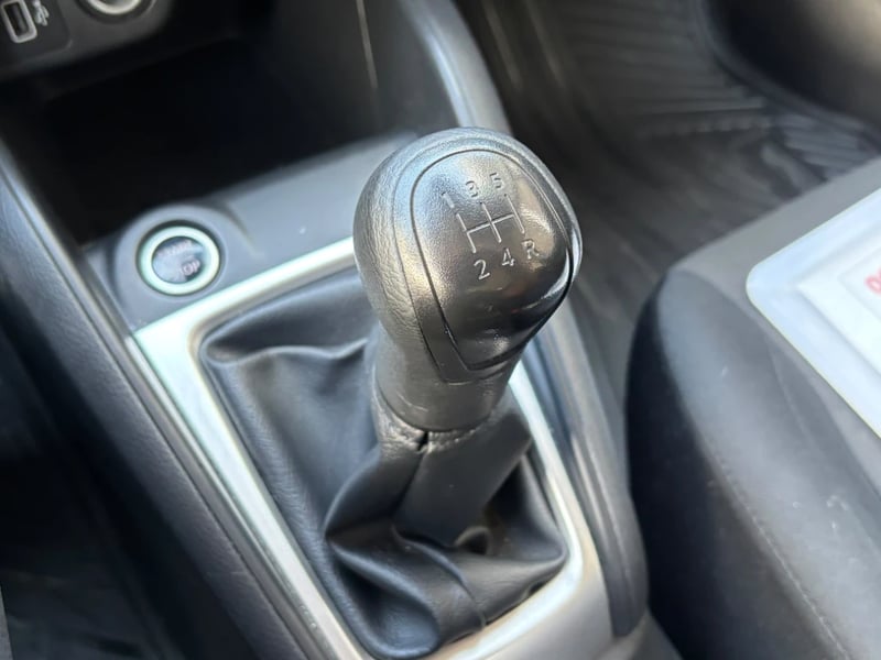 Nissan Versa 2025 - Imagen 18 de 20