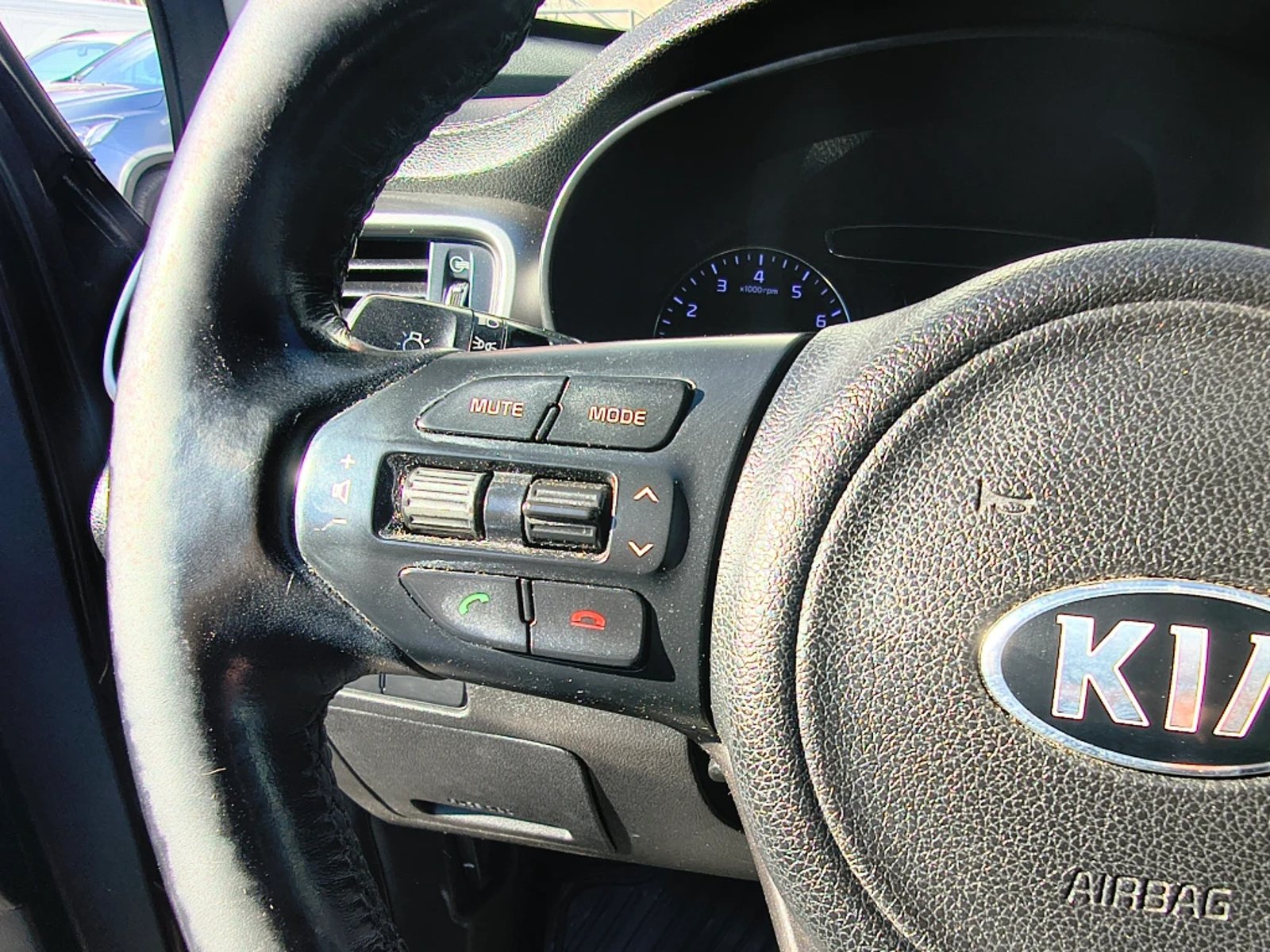Kia SORENTO 2.4 EX 4WD FULL 6AT 5P 2017 - Imagen 16 de 20