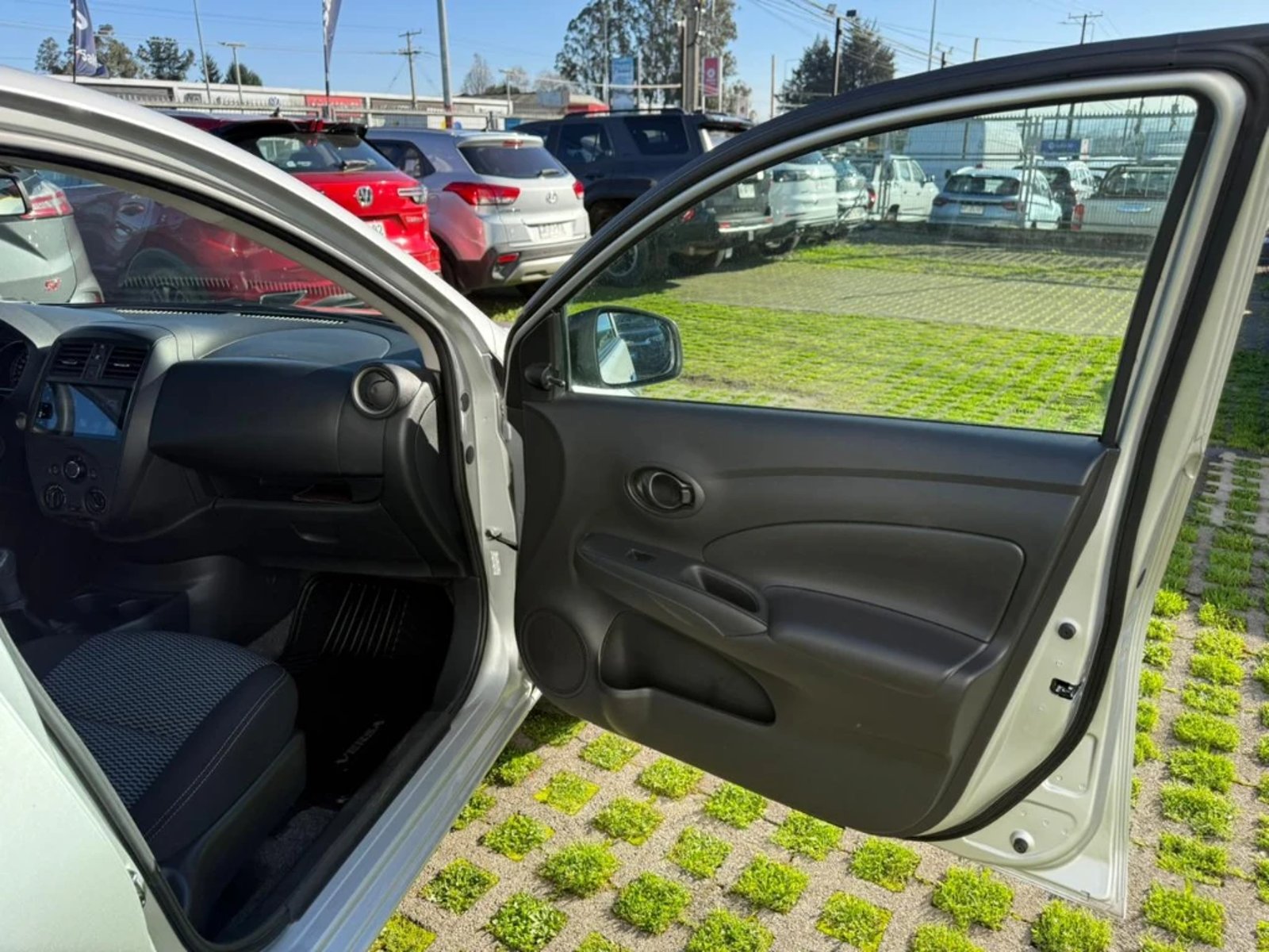 Nissan Versa 2022 - Imagen 20 de 20