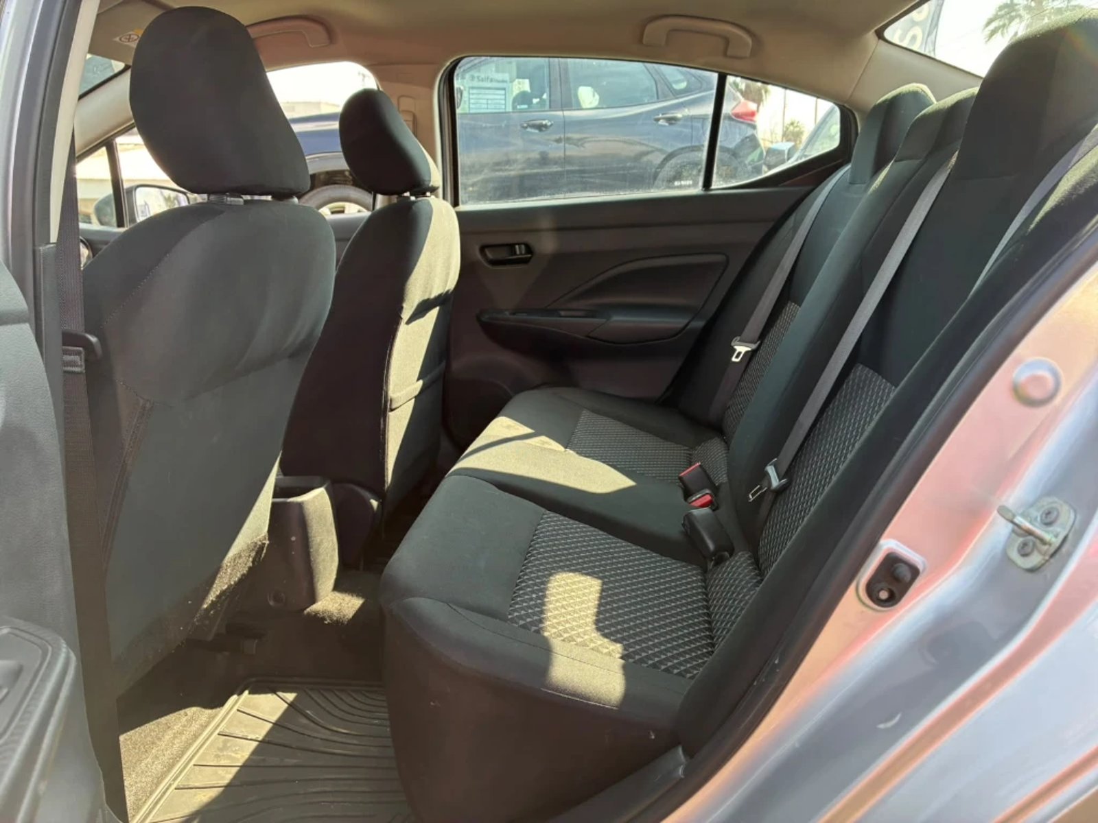 Nissan Versa 2025 - Imagen 18 de 20