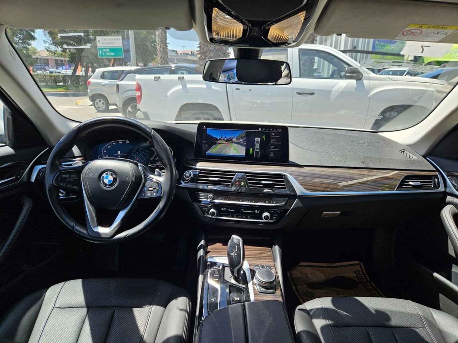 BMW 520 DIESEL 2.0 HERITAGE LCI AT 4P R 2022 - Imagen 13 de 20