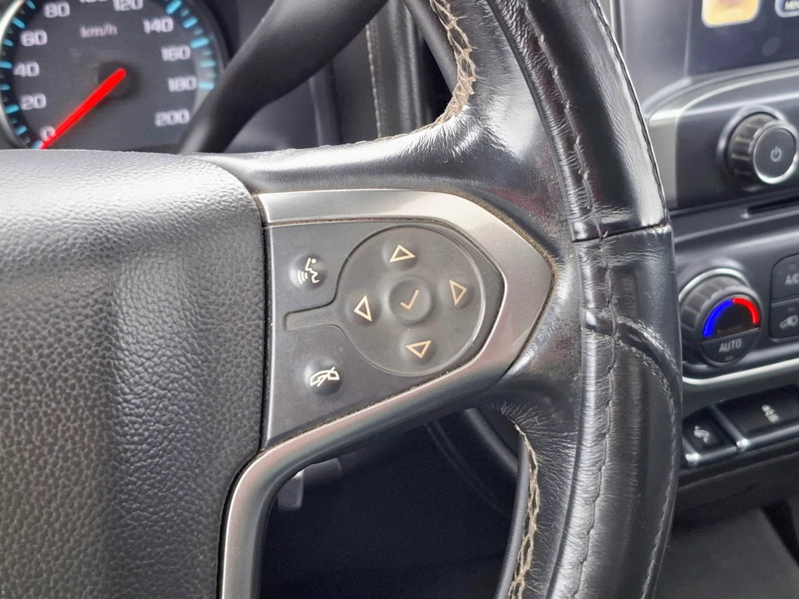 CHEVROLET SILVERADO 5.3 LT 4WD EXT Z71 DOB. CAB. AT 4P 2019 - Imagen 17 de 20